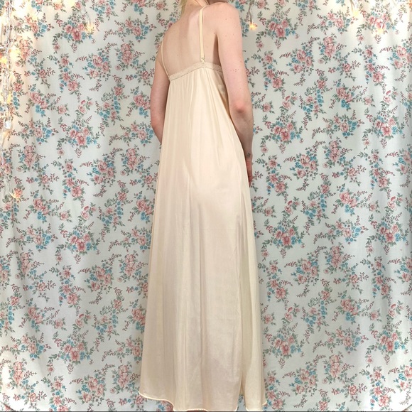 60s 70s nude full slip dress - Picture 4 of 8